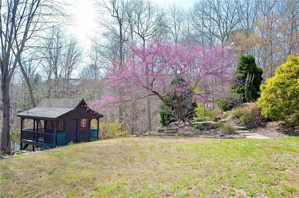 460 Prado Terrace Roswell, GA 30075