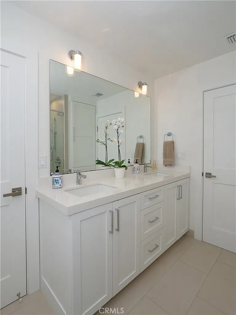 67 Eastfield Rolling Hills, CA 90274
