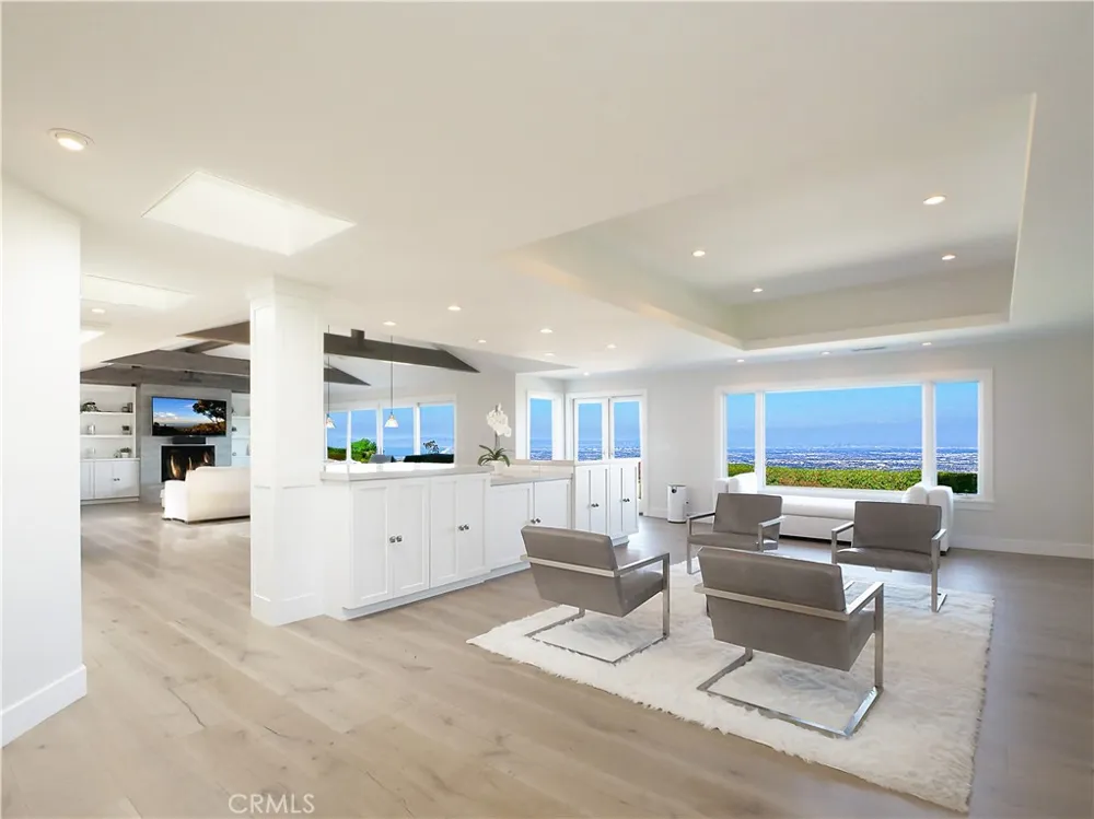 67 Eastfield Rolling Hills, CA 90274