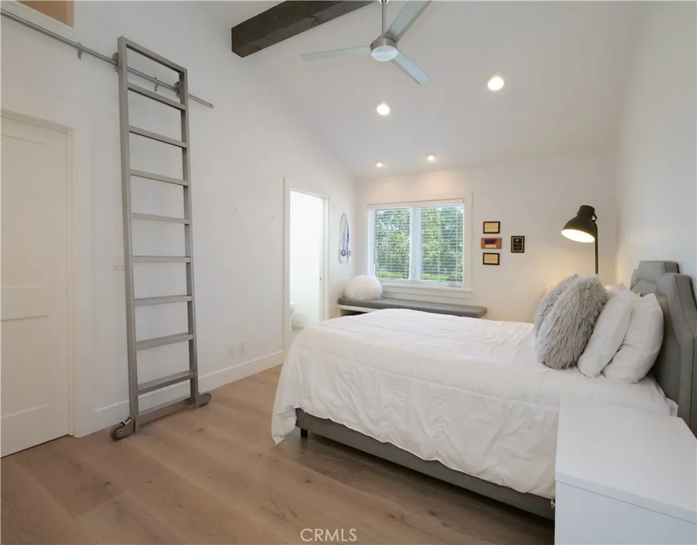67 Eastfield Rolling Hills, CA 90274