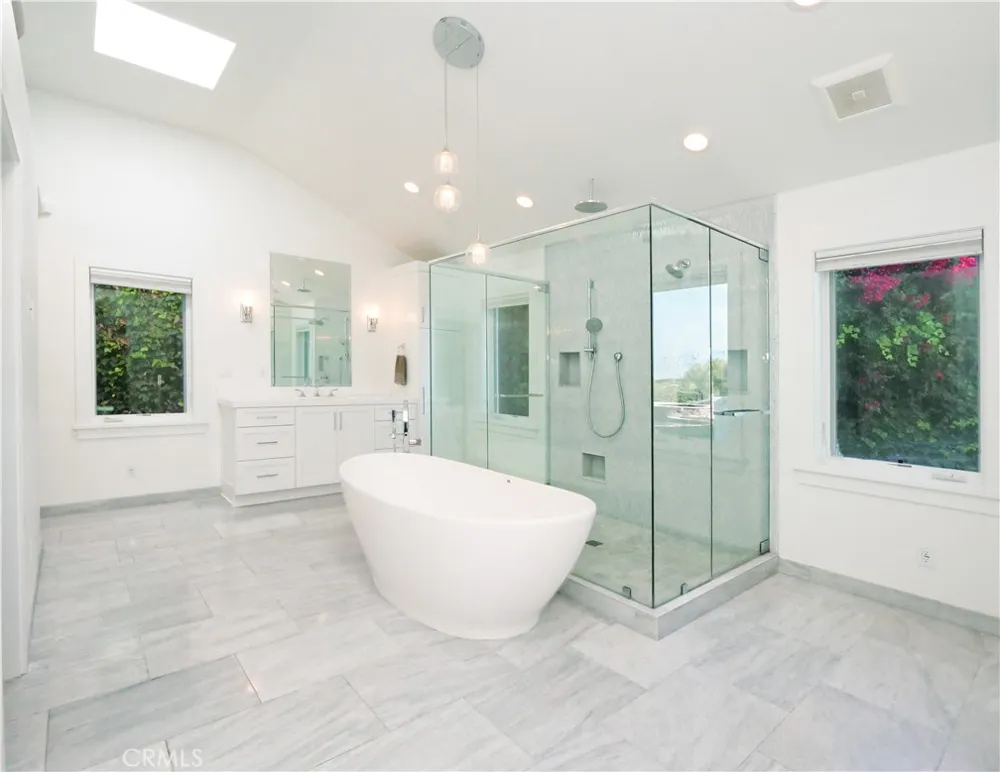 67 Eastfield Rolling Hills, CA 90274