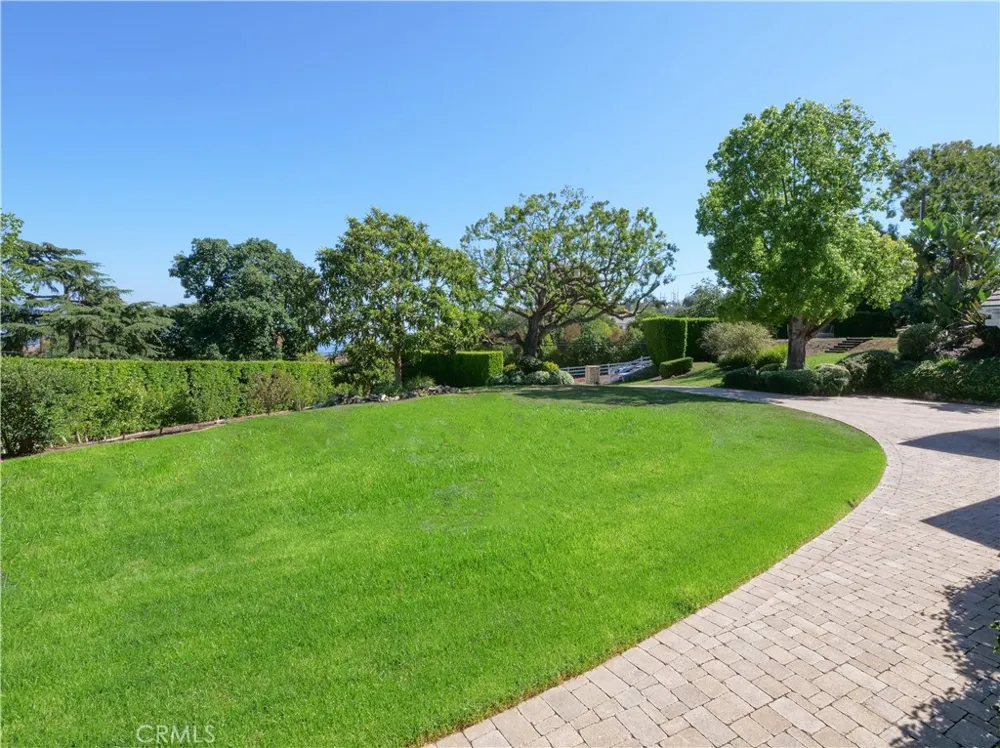 67 Eastfield Rolling Hills, CA 90274