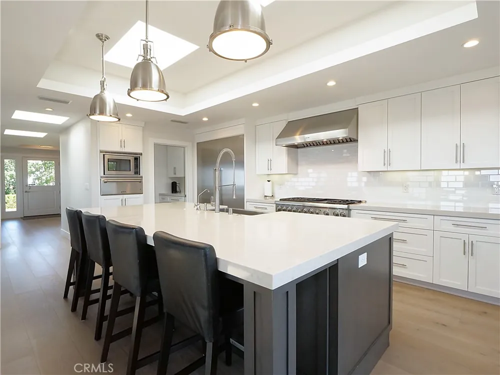 67 Eastfield Rolling Hills, CA 90274