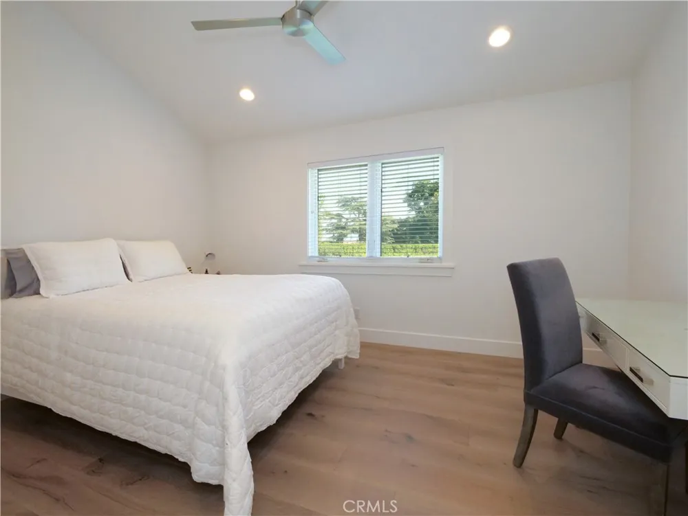 67 Eastfield Rolling Hills, CA 90274