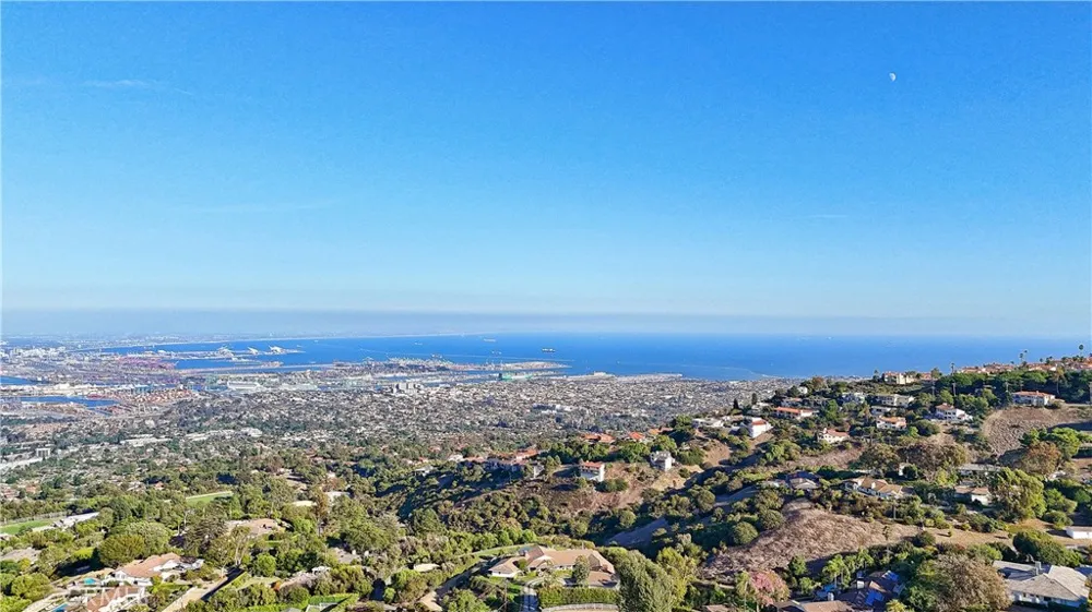 67 Eastfield Rolling Hills, CA 90274