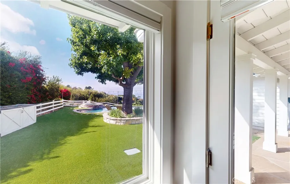 67 Eastfield Rolling Hills, CA 90274