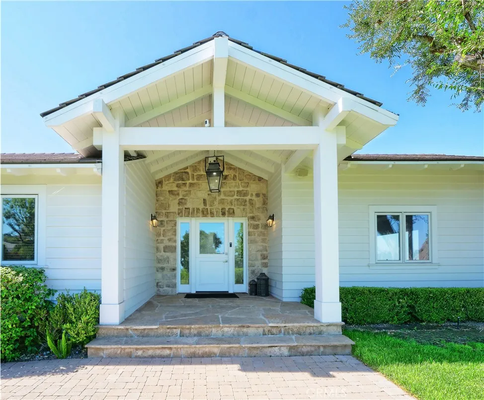 67 Eastfield Rolling Hills, CA 90274