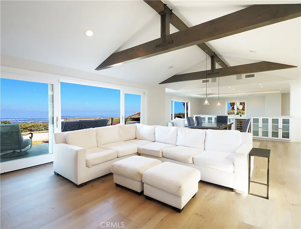 67 Eastfield Rolling Hills, CA 90274