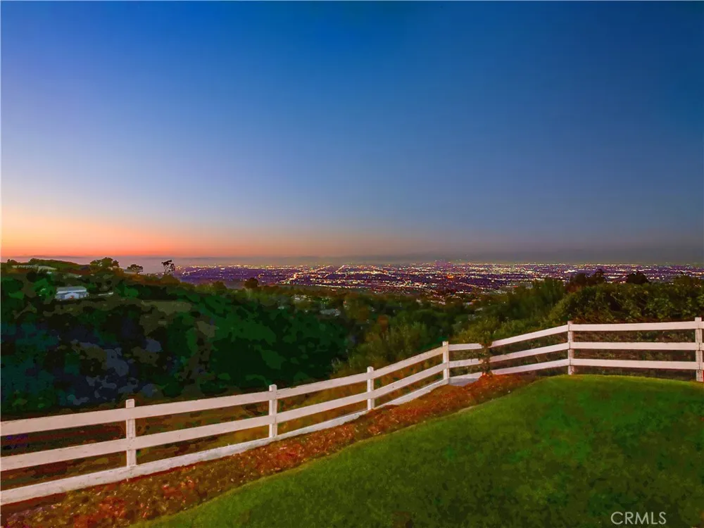 67 Eastfield Rolling Hills, CA 90274