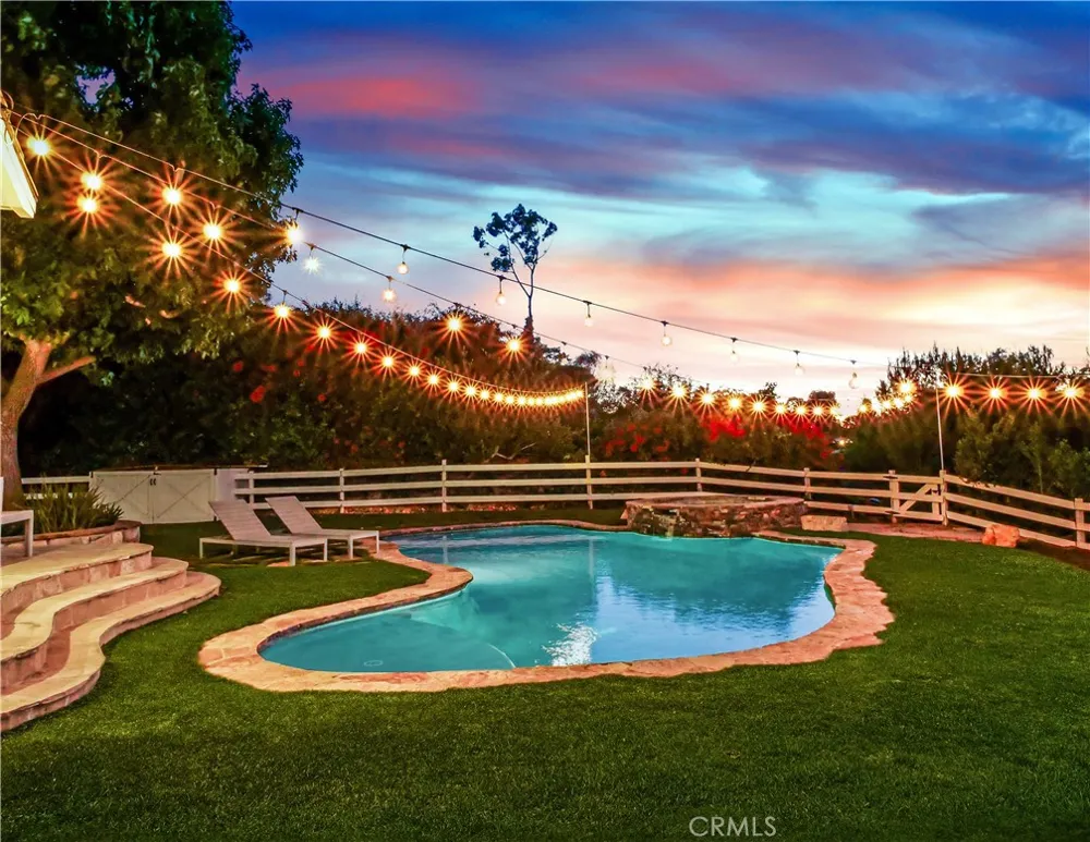 67 Eastfield Rolling Hills, CA 90274