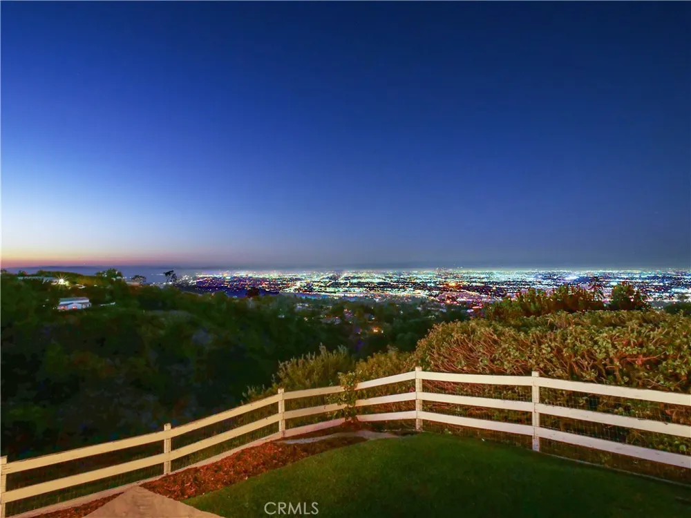 67 Eastfield Rolling Hills, CA 90274