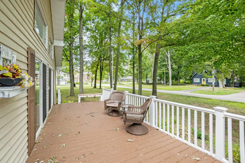 10905 1st Street Canadian Lakes, MI 49346
