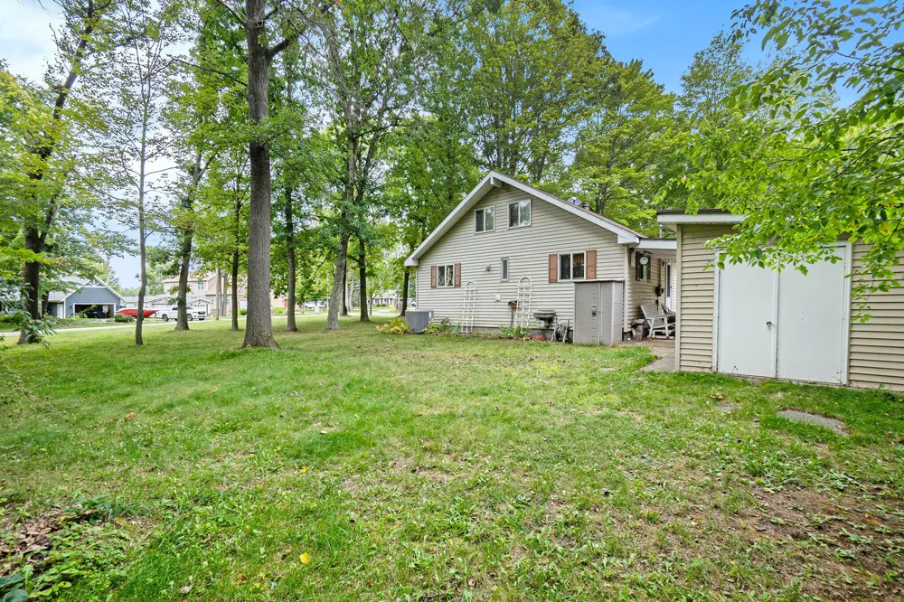 10905 1st Street Canadian Lakes, MI 49346