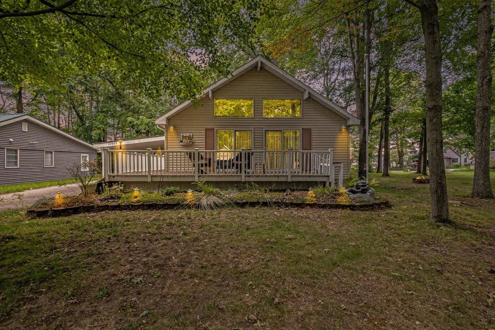 10905 1st Street Canadian Lakes, MI 49346