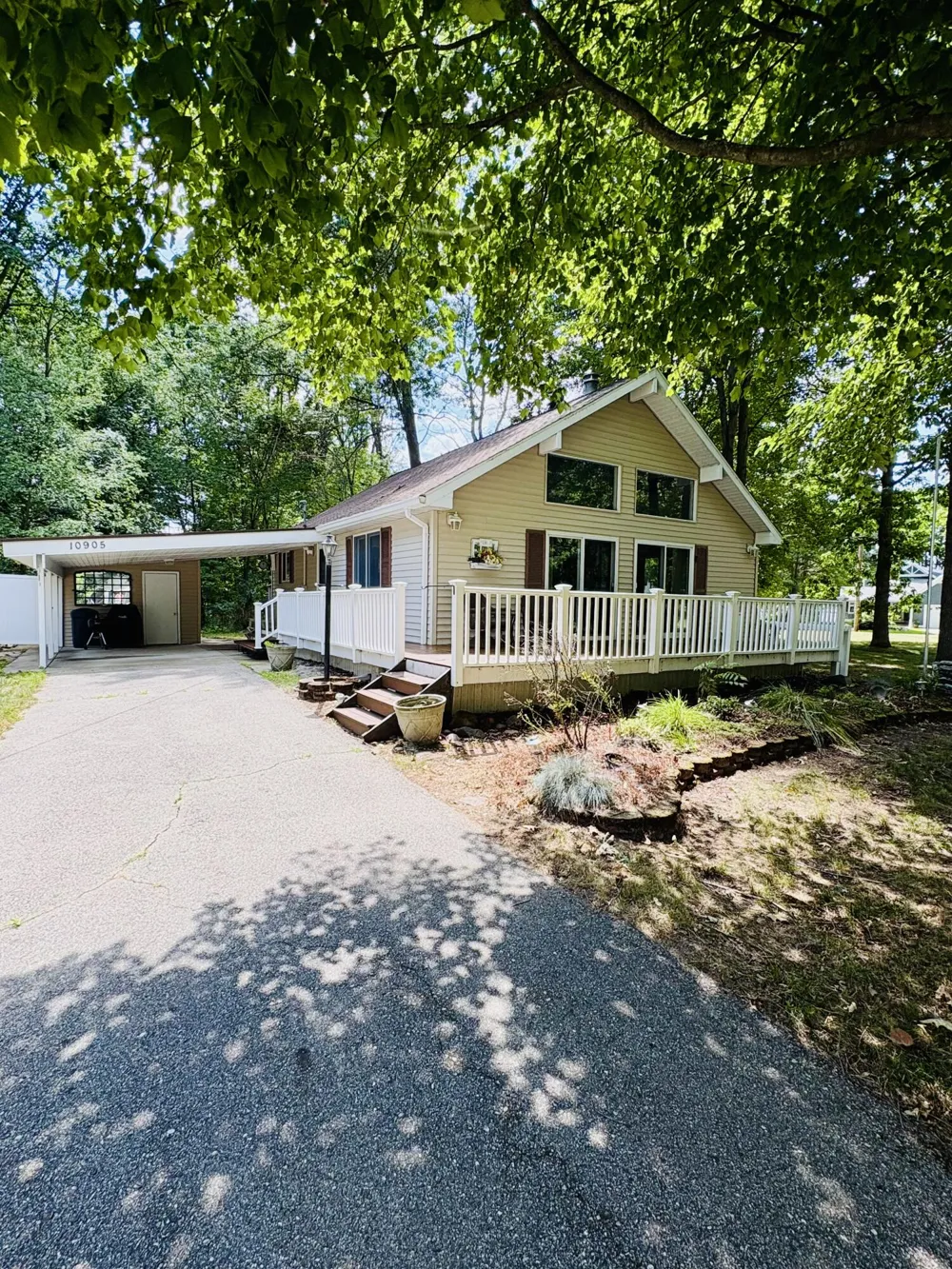 10905 1st Street Canadian Lakes, MI 49346