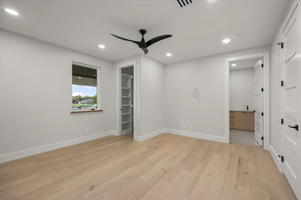 1532 Laguna Pelican Bay, TX 76020