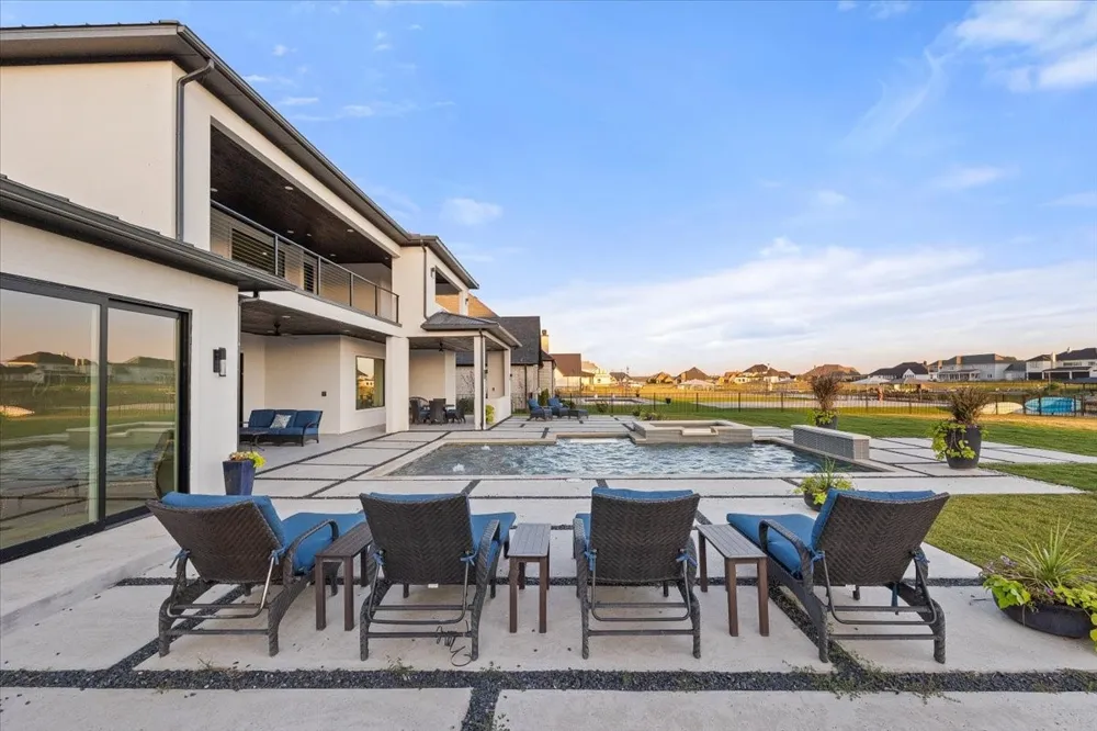 1532 Laguna Pelican Bay, TX 76020