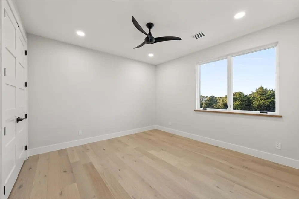 1532 Laguna Pelican Bay, TX 76020