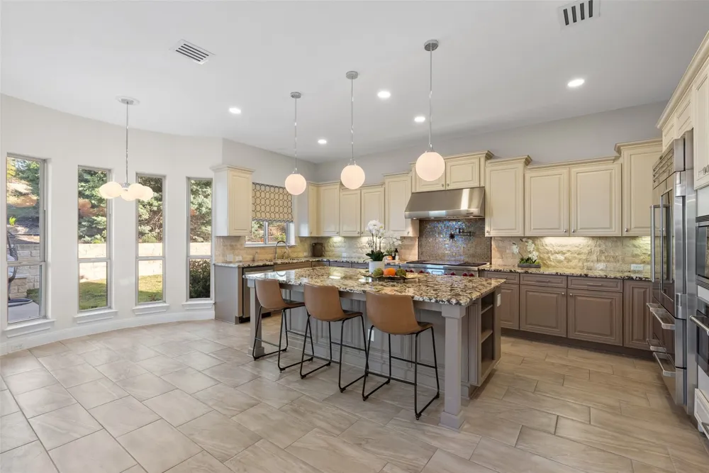 310 Bella Montagna Circle Austin, TX 78734