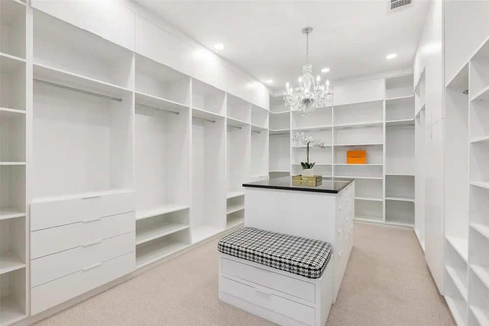 310 Bella Montagna Circle Austin, TX 78734