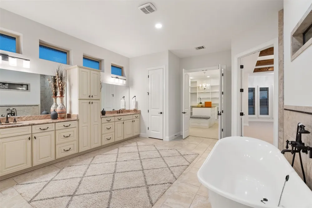 310 Bella Montagna Circle Austin, TX 78734