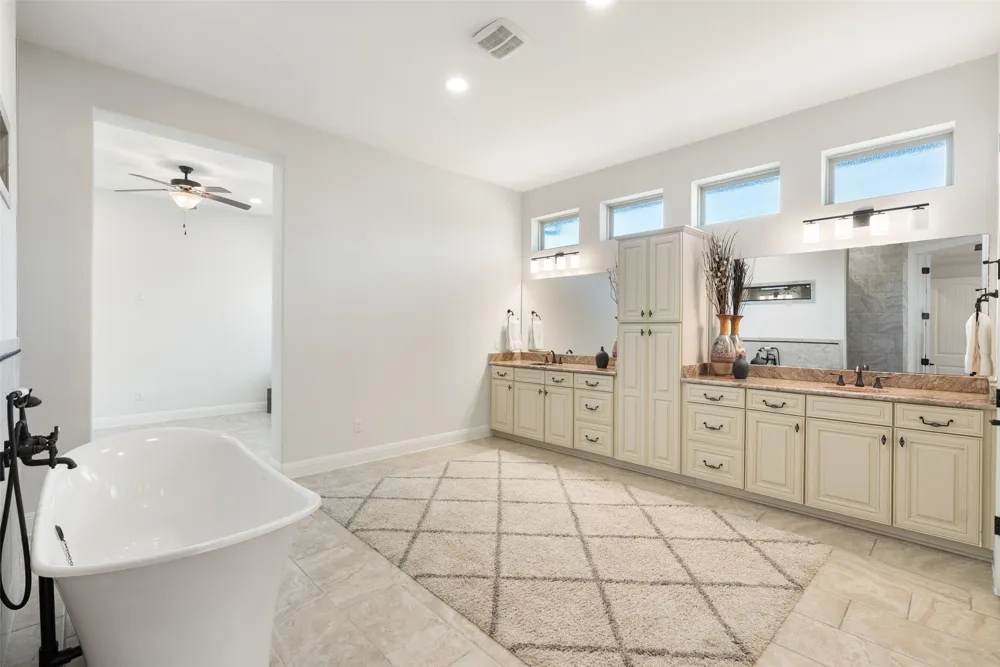310 Bella Montagna Circle Austin, TX 78734