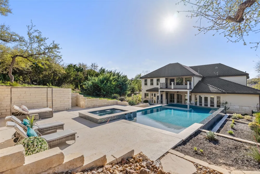 310 Bella Montagna Circle Austin, TX 78734