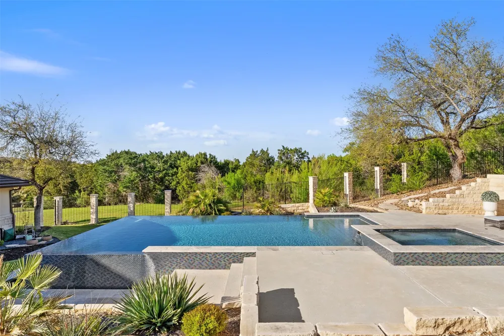 310 Bella Montagna Circle Austin, TX 78734