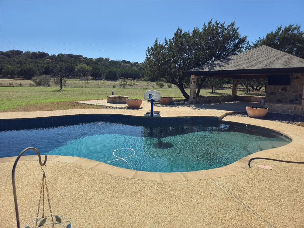 1832 County Road 2699 Lometa, TX 76853