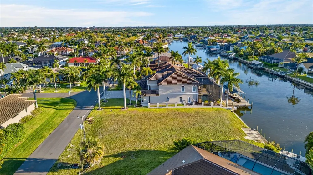 5423 SW 17th Ave Cape Coral, FL 33914