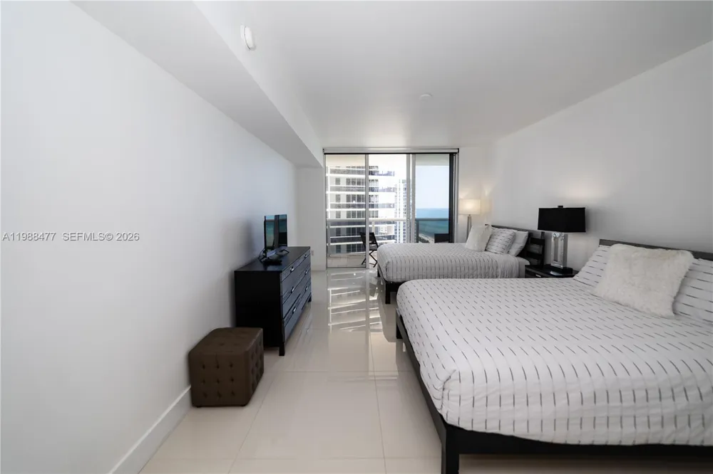 1830 S Ocean Dr #1808 Hallandale Beach, FL 33009