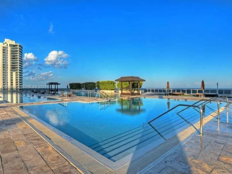 1830 S Ocean Dr #1808 Hallandale Beach, FL 33009
