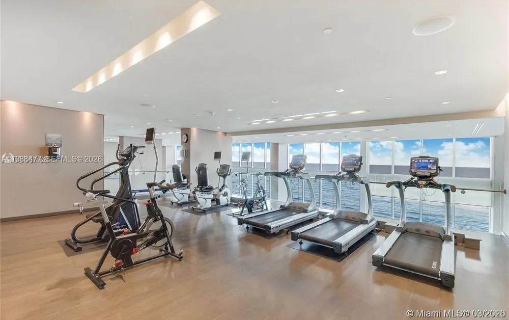 1830 S Ocean Dr #1808 Hallandale Beach, FL 33009