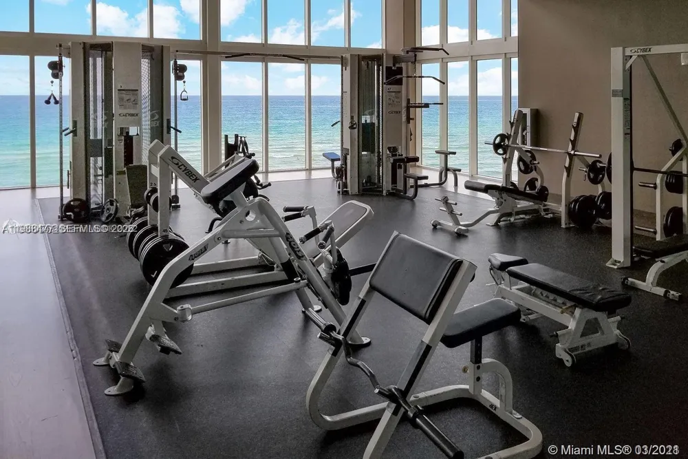 1830 S Ocean Dr #1808 Hallandale Beach, FL 33009