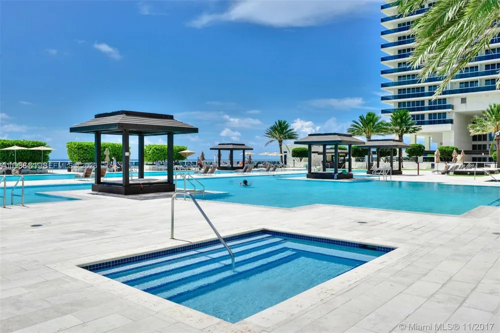 1830 S Ocean Dr #1808 Hallandale Beach, FL 33009