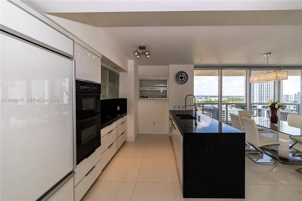 1830 S Ocean Dr #1808 Hallandale Beach, FL 33009