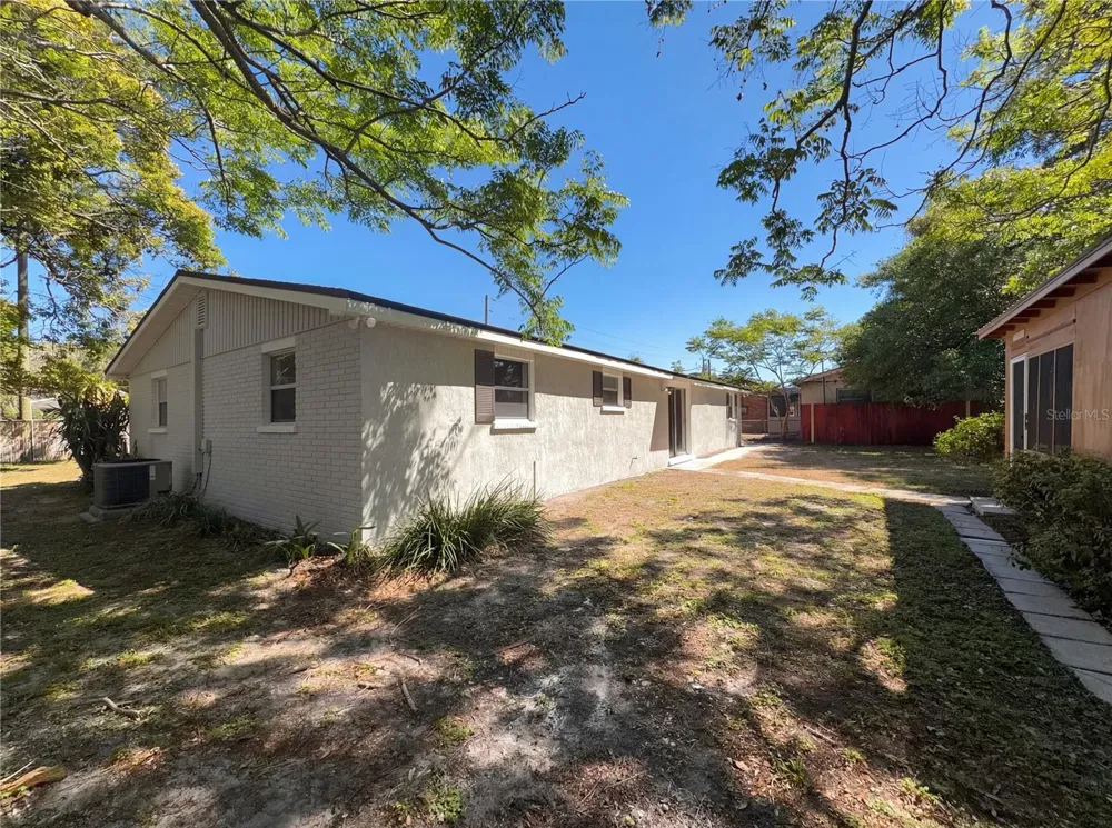 1830 BELLGROVE STREET Lakeland, FL 33805