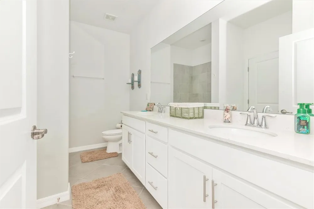 12280 WELLEN GOLF STREET #301 Venice, FL 34293