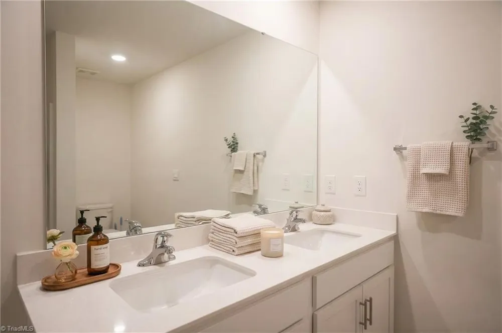 2320 Lily Drive Haw River, NC 27258