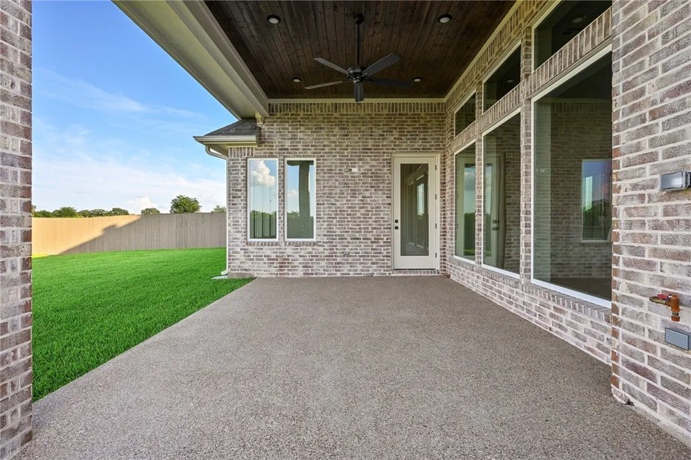 7052 Skipping Rock Path Bryan, TX 77808