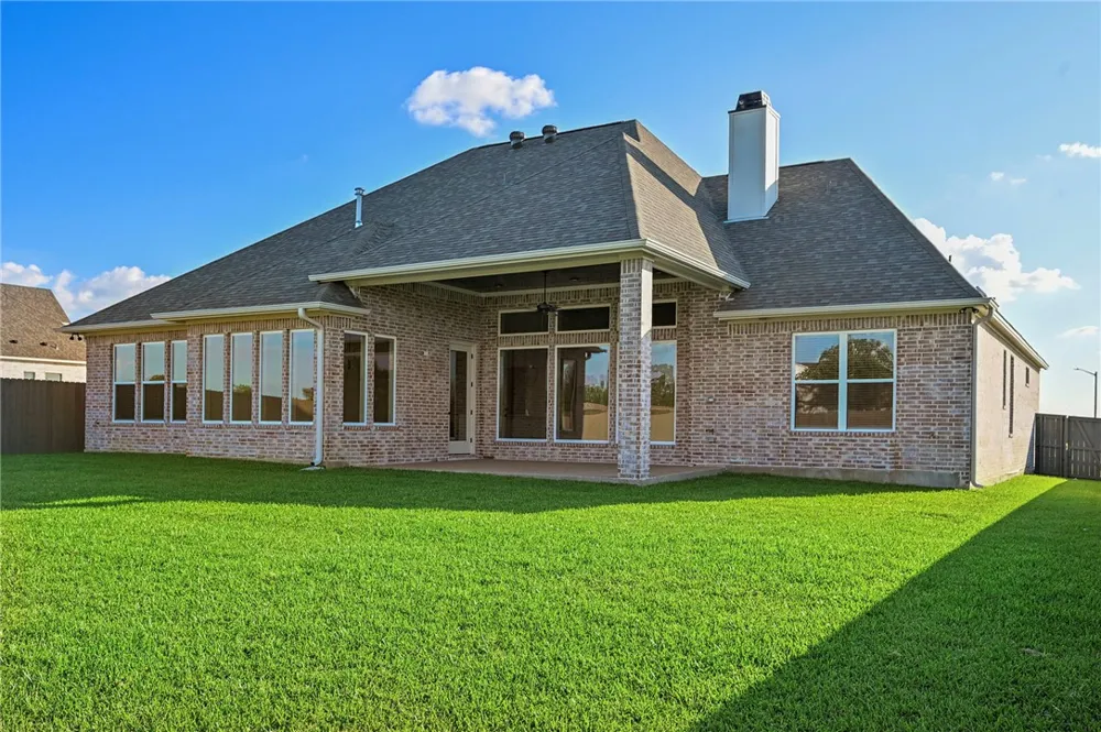 7052 Skipping Rock Path Bryan, TX 77808
