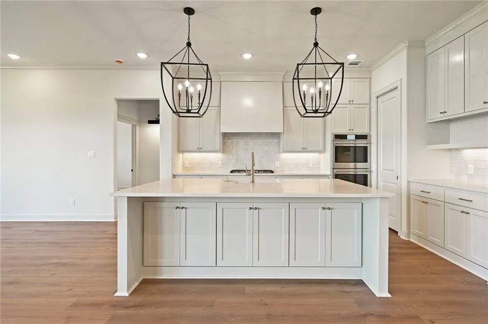 7052 Skipping Rock Path Bryan, TX 77808