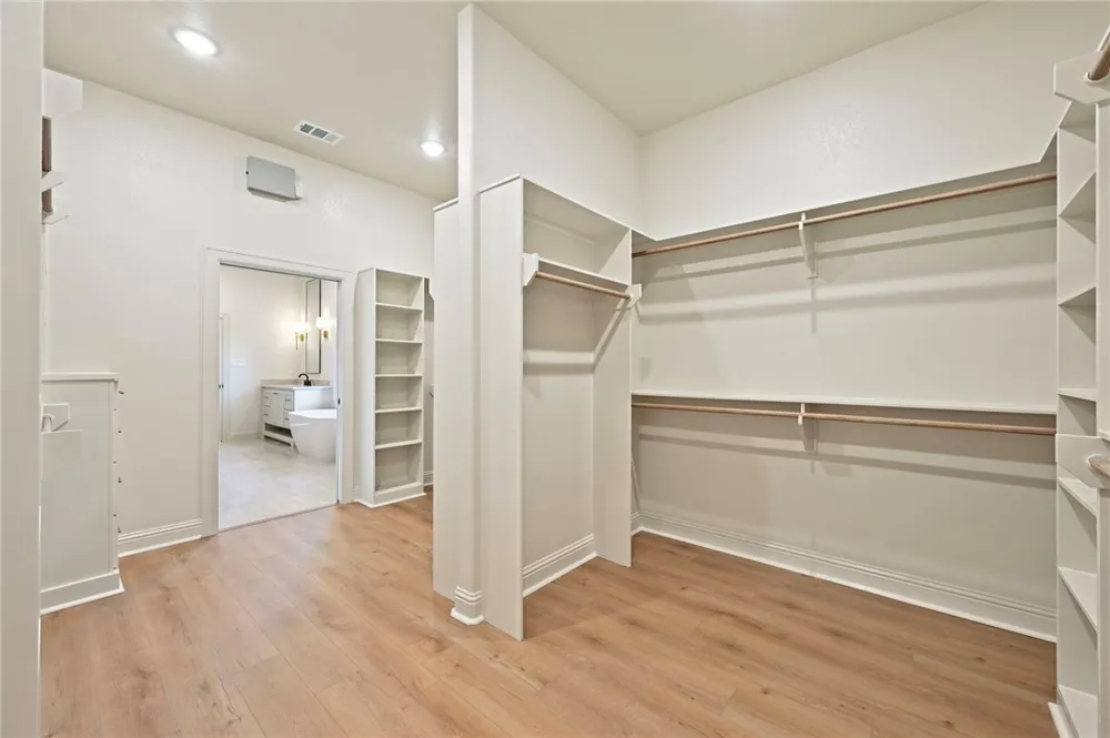 7052 Skipping Rock Path Bryan, TX 77808