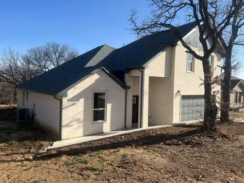 504 BELLAIRE CIRCLE