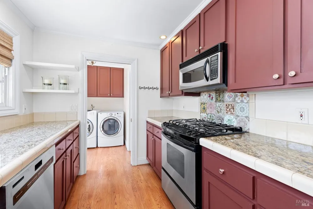 1040 Valley View Street St. Helena, CA 94574