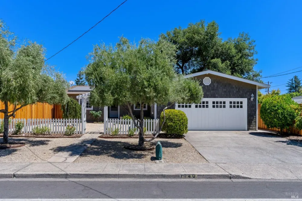 1040 Valley View Street St. Helena, CA 94574