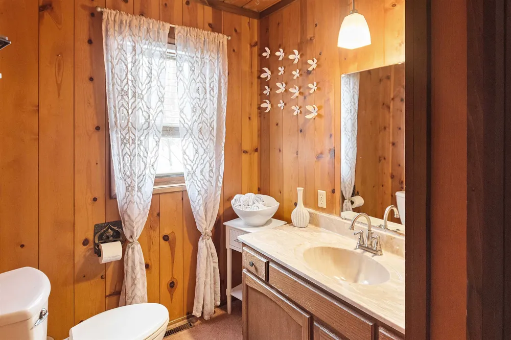 2481 S Schomberg Road Centerville Township, MI 49653