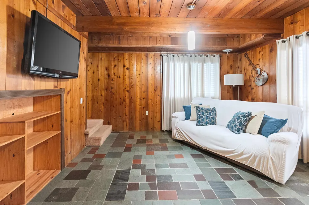 2481 S Schomberg Road Centerville Township, MI 49653