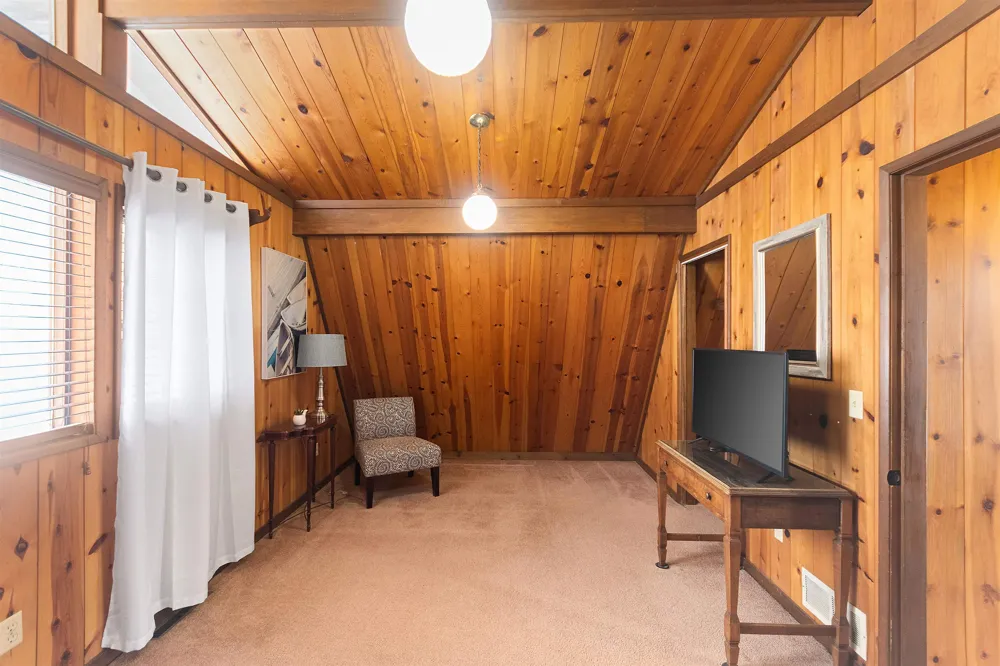 2481 S Schomberg Road Centerville Township, MI 49653