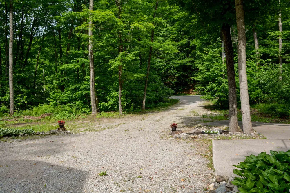 2481 S Schomberg Road Centerville Township, MI 49653